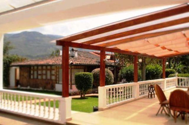 Отель La Quinta San Andres Ибарра Экстерьер фото
